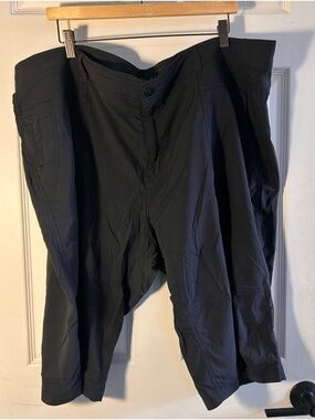 Prana Women’s Black Cargo Shorts